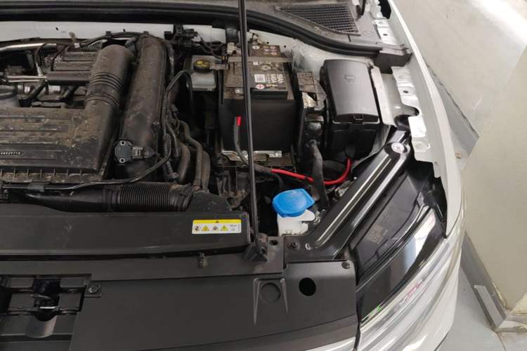 Used Volkswagen Bora 2025 Facelifted 200TSI DSG Yuexing Navigation Edition Engine Bay Left