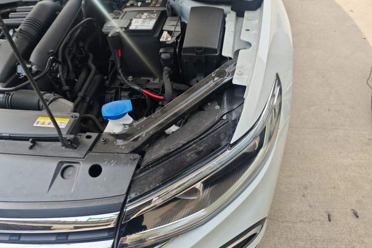 Used Volkswagen Bora 2025 Model, Facelifted 200TSI DSG Yuexing PRO Edition Engine Bay Left