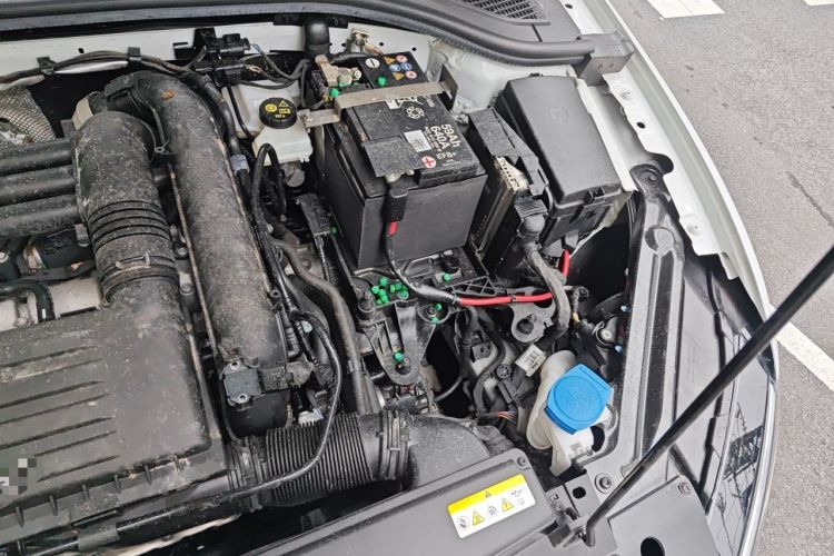Used Volkswagen Bora 2025 Facelifted 200TSI DSG Yuexing Navigation Edition Engine Bay Left