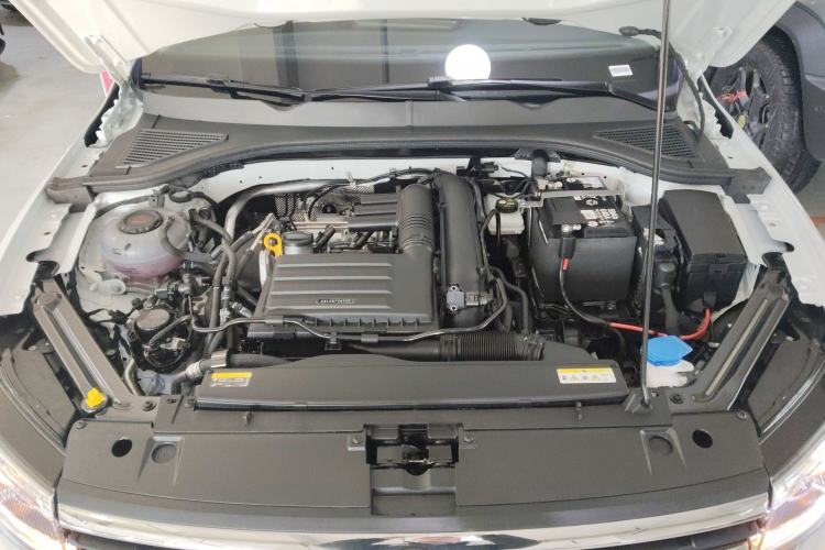 Used Volkswagen Bora 2025 Model, Facelifted 200TSI DSG Yuexing PRO Edition Engine Bay