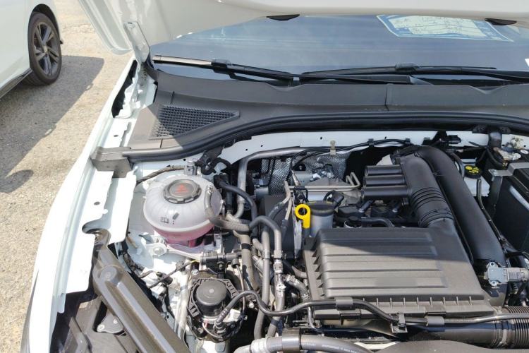 Used Volkswagen Bora 2025 Model, Facelifted 200TSI DSG Yuexing PRO Edition Engine Bay Right