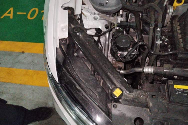 Used Volkswagen Bora 2025 200TSI DSG Enjoy PRO Edition Engine Bay Right