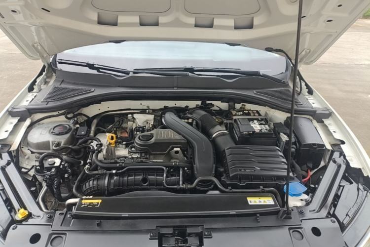 Used Volkswagen Bora 2025 300TSI DSG Prestige Edition Engine Bay