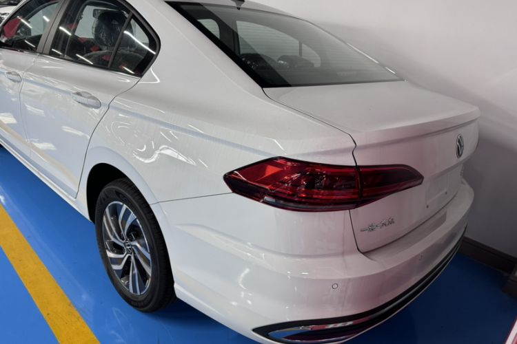 Used Volkswagen Bora 2025 Facelifted 200TSI DSG Yuexing Navigation Edition Exterior 2