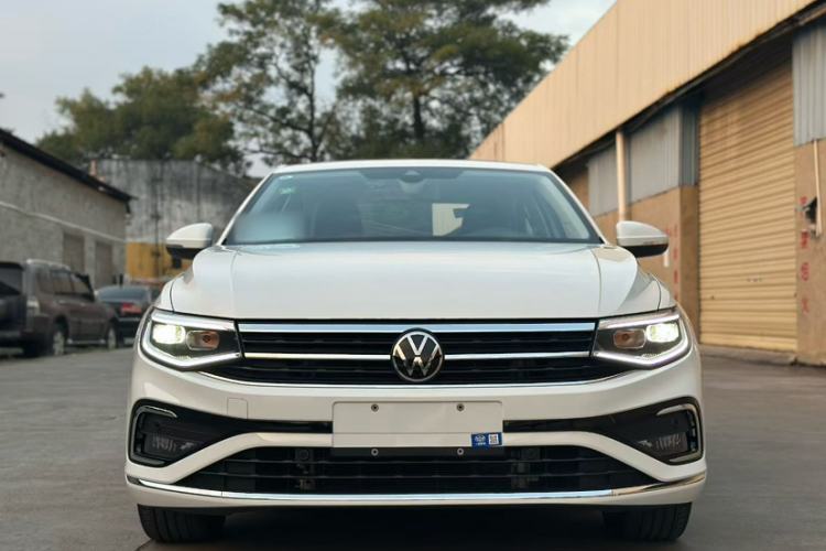 Used Volkswagen Bora 2025 300TSI DSG Prestige Edition Exterior 4