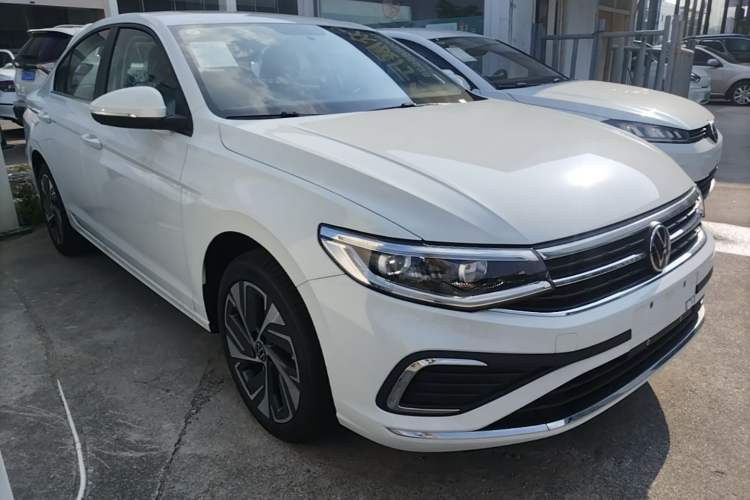 Used Volkswagen Bora 2025 200TSI DSG Enjoy PRO Edition Front Right 45 Deg