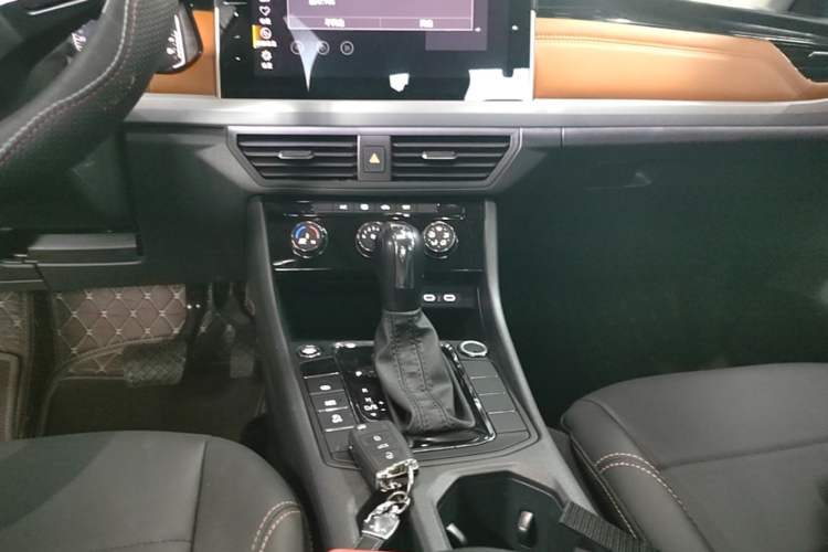 Used Volkswagen Bora 2025 Model, Facelifted 200TSI DSG Yuexing PRO Edition Gear Lever