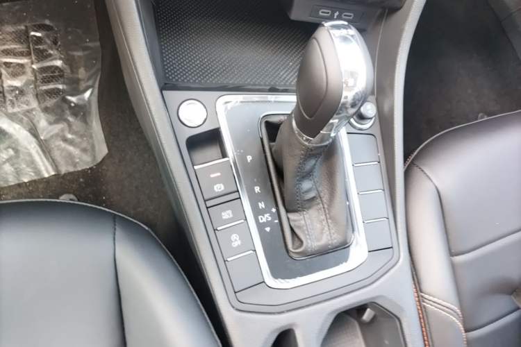 Used Volkswagen Bora 2025 200TSI DSG Enjoy PRO Edition Gear Lever