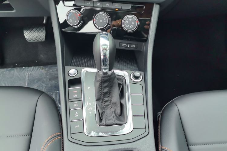 Used Volkswagen Bora 2025 280TSI DSG Comfort Edition Gear Lever