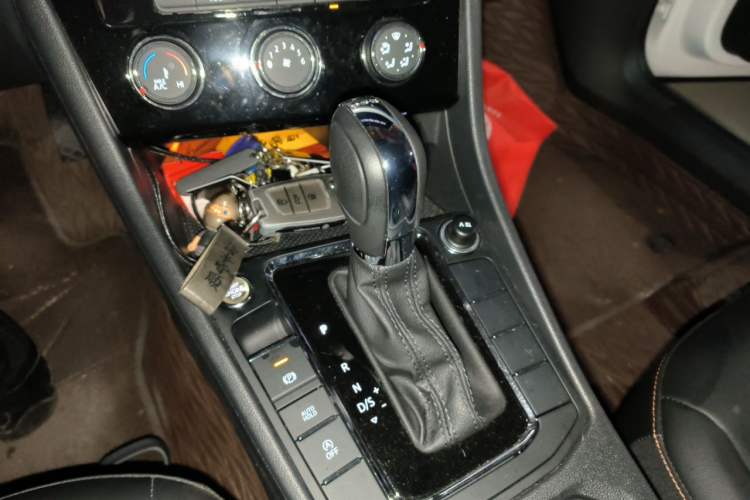 Used Volkswagen Bora 2025 200TSI DSG Enjoy Driving Navigation Edition Gear Lever