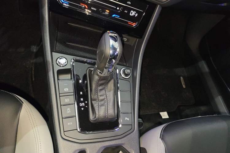 Used Volkswagen Bora 2025 300TSI DSG Prestige Edition Gear Lever