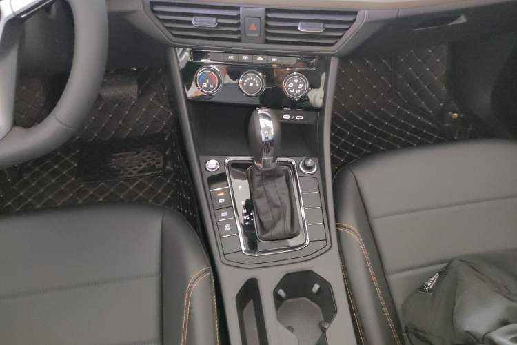 Used Volkswagen Bora 2025 200TSI DSG Enjoy PRO Edition Gear Lever