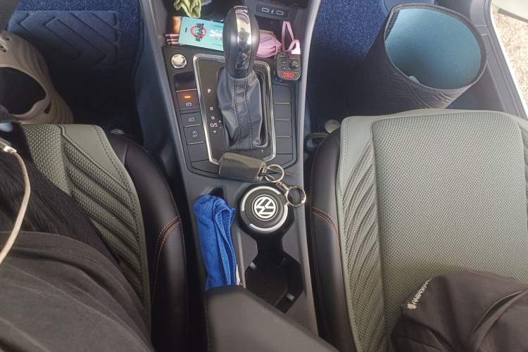 Used Volkswagen Bora 2025 Facelifted 200TSI DSG Yuexing Navigation Edition Gear Lever