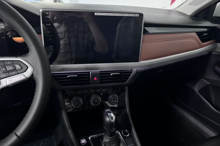 Used Volkswagen Bora 2025 Facelifted 200TSI DSG Yuexing Navigation Edition Gear Lever