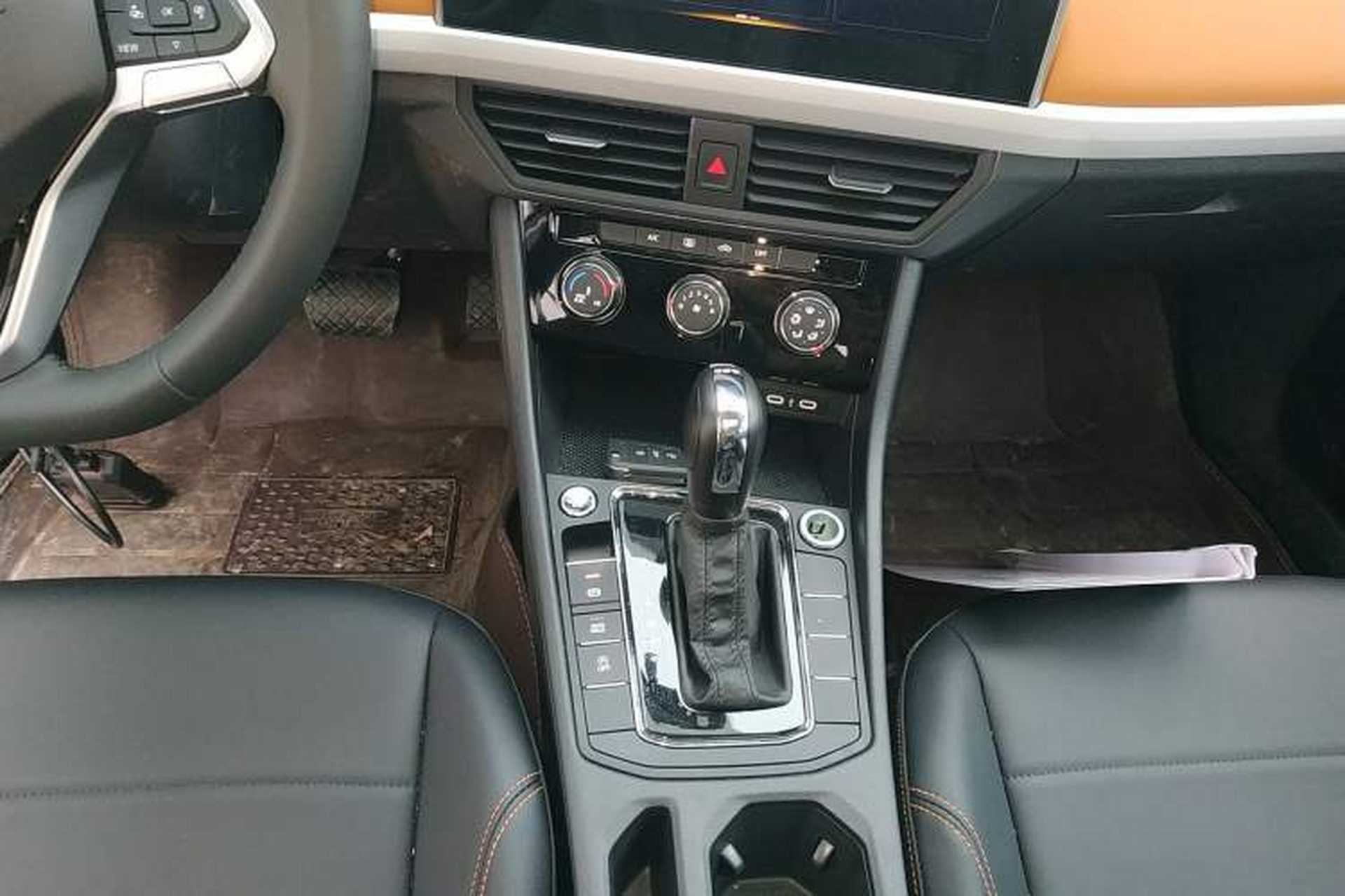 Used Volkswagen Bora 2025 Facelifted 200TSI DSG Yuexing Navigation Edition Gear Lever