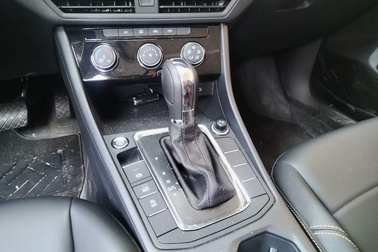 Used Volkswagen Bora 2025 200TSI DSG Enjoy Driving Navigation Edition Gear Lever