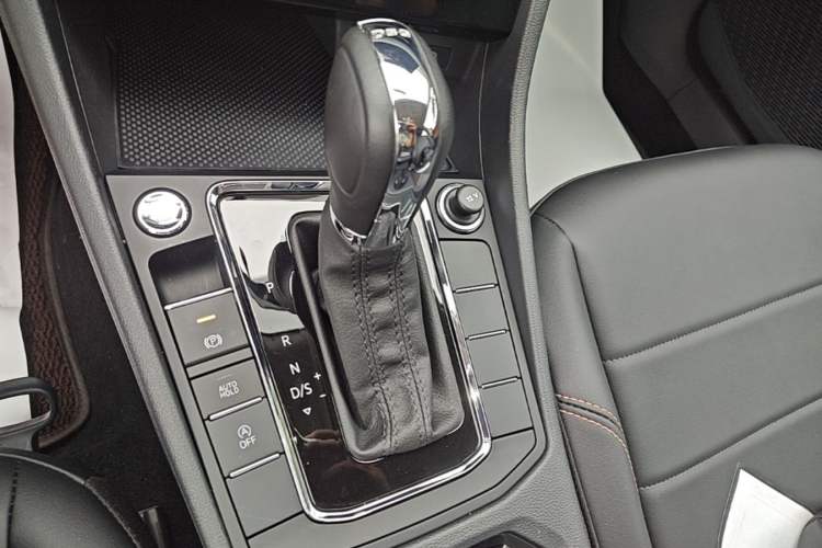 Used Volkswagen Bora 2025 200TSI DSG Enjoy Driving Navigation Edition Gear Lever