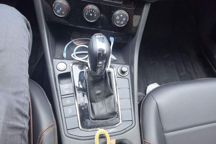 Used Volkswagen Bora 2025 200TSI DSG Enjoy PRO Edition Gear Lever