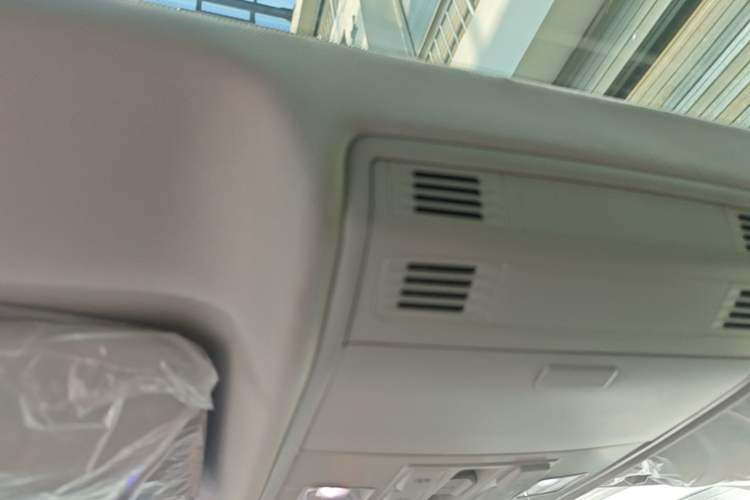Used Volkswagen Bora 2025 Facelifted 200TSI DSG Yuexing Navigation Edition Headliner