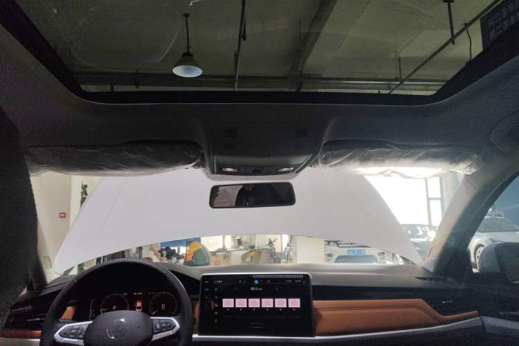 Used Volkswagen Bora 2025 Model, Facelifted 200TSI DSG Yuexing PRO Edition Headliner