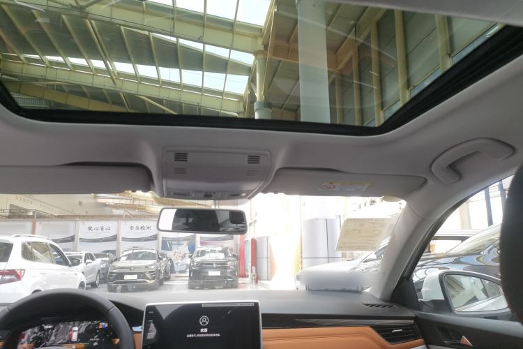 Used Volkswagen Bora 2025 Facelifted 200TSI DSG Yuexing Navigation Edition Headliner