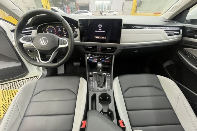 Used Volkswagen Bora 2025 300TSI DSG Prestige Edition Interior 1