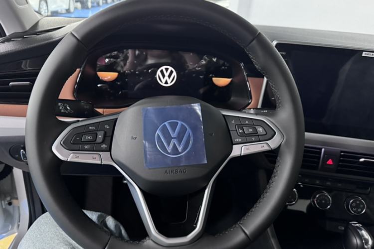 Used Volkswagen Bora 2025 Facelifted 200TSI DSG Yuexing Navigation Edition Interior 1