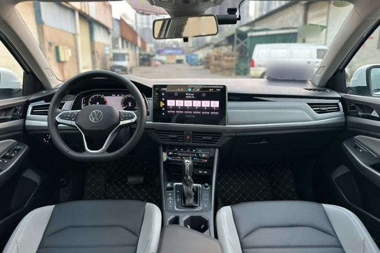 Used Volkswagen Bora 2025 300TSI DSG Prestige Edition Interior 1