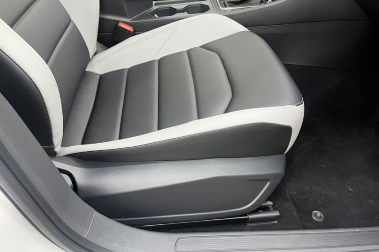 Used Volkswagen Bora 2025 300TSI DSG Prestige Edition Interior 11