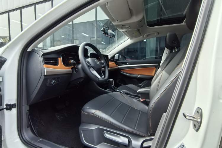 Used Volkswagen Bora 2025 200TSI DSG Enjoy Driving Navigation Edition Interior 2