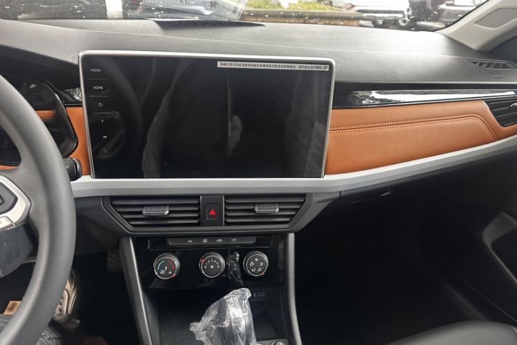 Used Volkswagen Bora 2025 Facelifted 200TSI DSG Yuexing Navigation Edition Interior 3