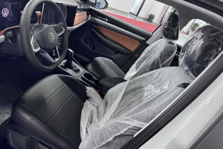 Used Volkswagen Bora 2025 Facelifted 200TSI DSG Yuexing Navigation Edition Interior 4