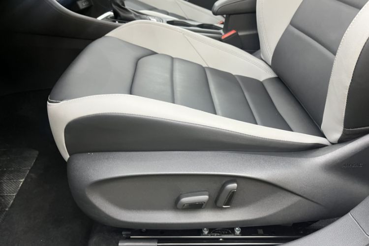 Used Volkswagen Bora 2025 300TSI DSG Prestige Edition Interior 6