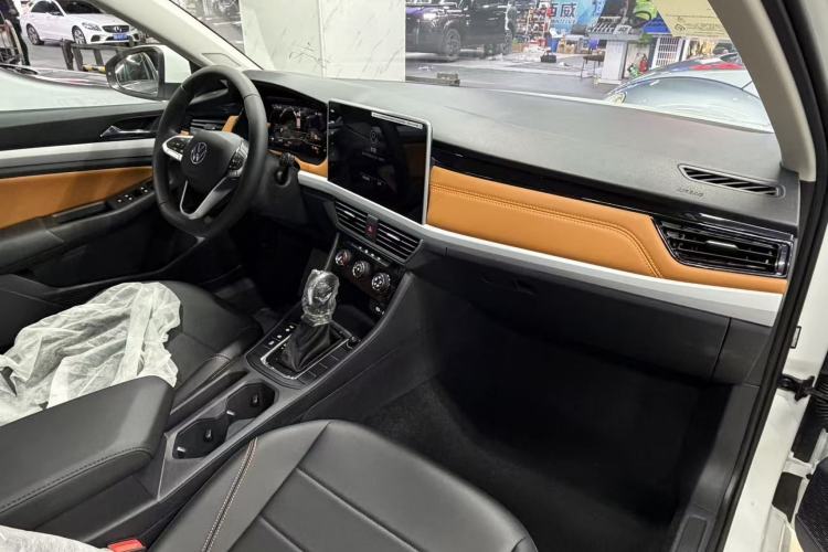 Used Volkswagen Bora 2025 Facelifted 200TSI DSG Yuexing Navigation Edition Interior 9