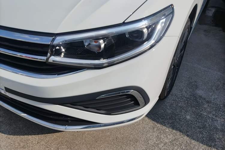 Used Volkswagen Bora 2025 200TSI DSG Enjoy PRO Edition Left Front Headlight
