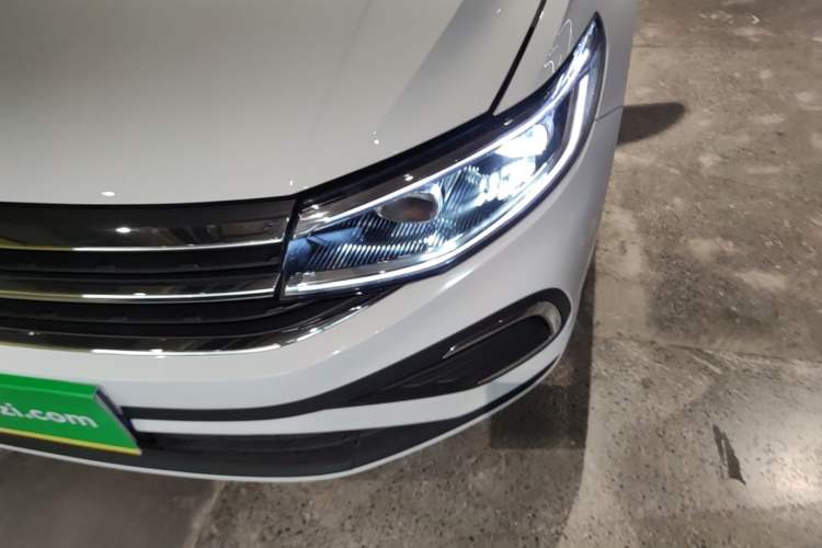 Used Volkswagen Bora 2025 Model, Facelifted 200TSI DSG Yuexing PRO Edition Left Front Headlight