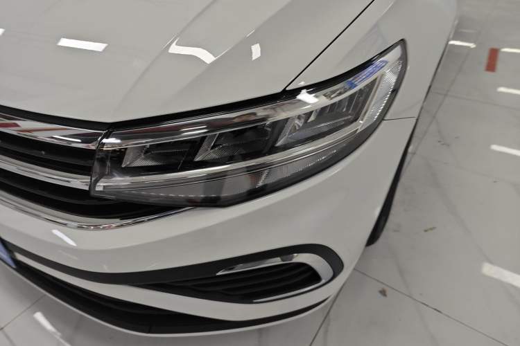 Used Volkswagen Bora 2025 Facelifted 200TSI DSG Yuexing Navigation Edition Left Front Headlight