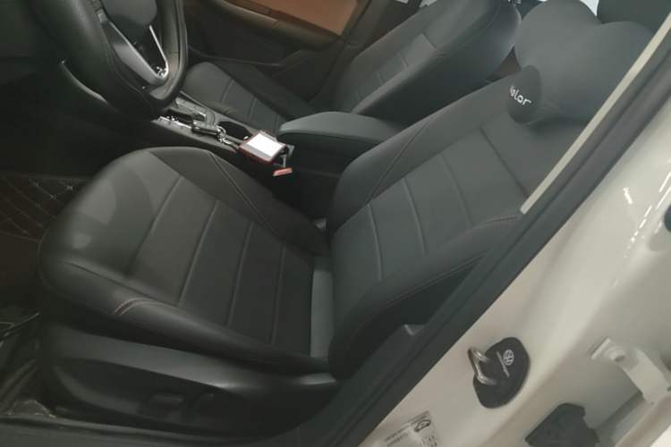 Used Volkswagen Bora 2025 Model, Facelifted 200TSI DSG Yuexing PRO Edition Left Front Seat