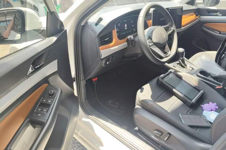 Used Volkswagen Bora 2025 200TSI DSG Enjoy PRO Edition Left Front Seat