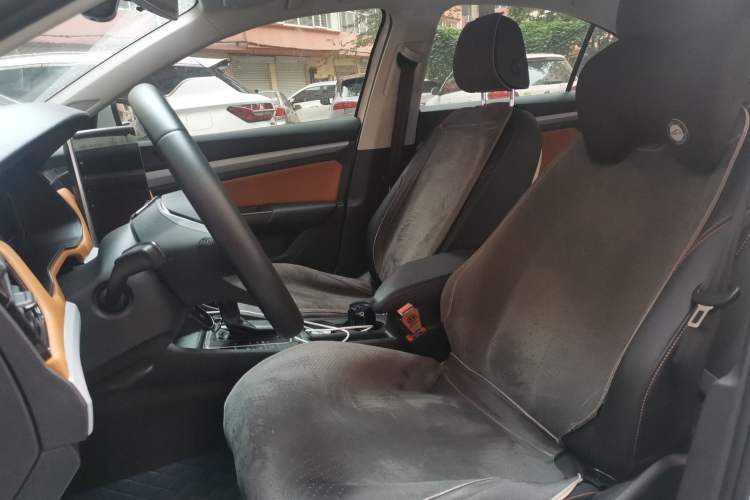 Used Volkswagen Bora 2025 Model, Facelifted 200TSI DSG Yuexing PRO Edition Left Front Seat