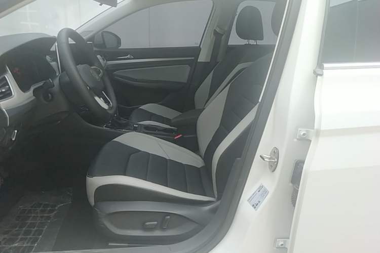Used Volkswagen Bora 2025 300TSI DSG Prestige Edition Left Front Seat