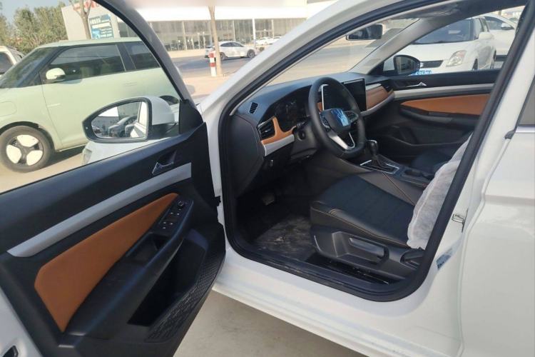 Used Volkswagen Bora 2025 Facelifted 200TSI DSG Yuexing Navigation Edition Left Front Seat