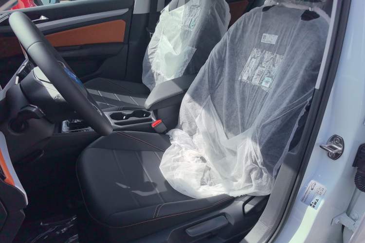 Used Volkswagen Bora 2025 Facelifted 200TSI DSG Yuexing Navigation Edition Left Front Seat