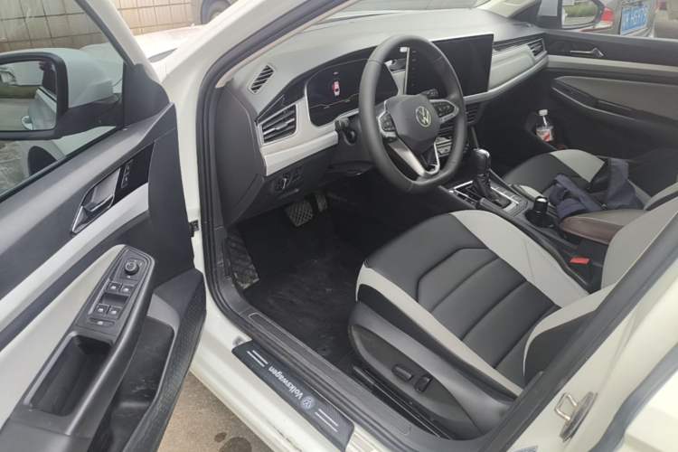 Used Volkswagen Bora 2025 300TSI DSG Prestige Edition Left Front Seat