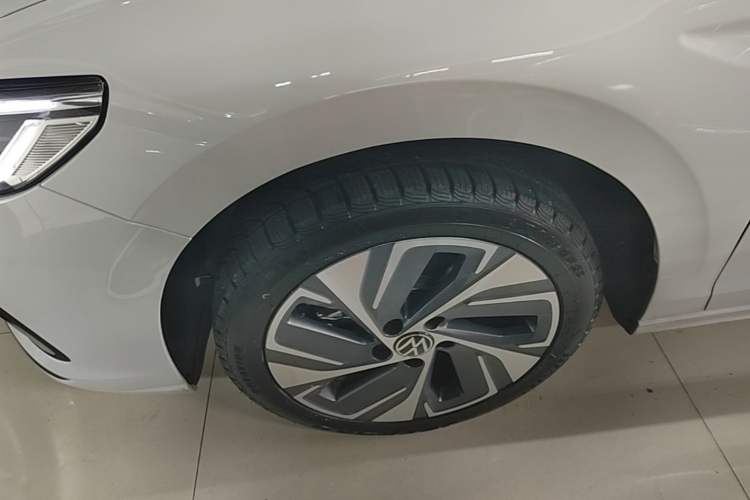 Used Volkswagen Bora 2025 Model, Facelifted 200TSI DSG Yuexing PRO Edition Left Front Wheel Hub