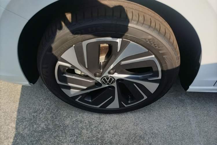 Used Volkswagen Bora 2025 200TSI DSG Enjoy PRO Edition Left Front Wheel Hub