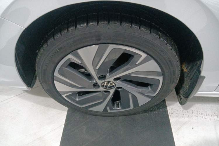Used Volkswagen Bora 2025 200TSI DSG Enjoy PRO Edition Left Front Wheel Hub