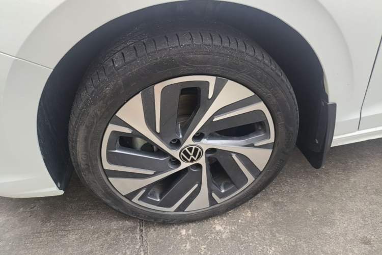 Used Volkswagen Bora 2025 300TSI DSG Prestige Edition Left Front Wheel Hub