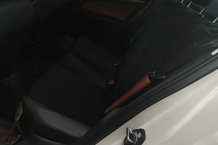 Used Volkswagen Bora 2025 Model, Facelifted 200TSI DSG Yuexing PRO Edition Left Rear Seat