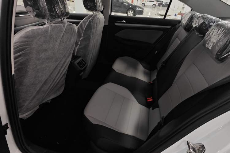 Used Volkswagen Bora 2025 Facelifted 200TSI DSG Yuexing Navigation Edition Left Rear Seat